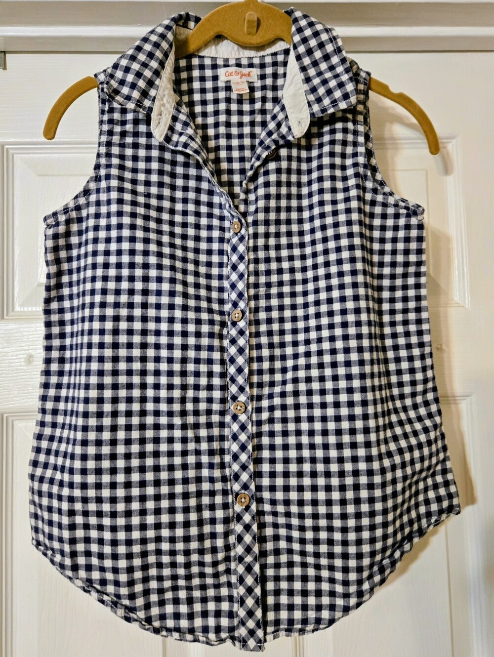 Cat & Jack girl's sleeveless gingham button-up shirt